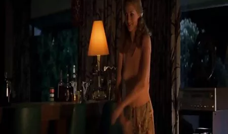 Busty trưởng thành mẹ quyến rũ sec chau mi trong tình dục qua một thợ sửa ống nước với sexy đồ lót