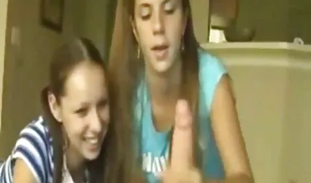 Đẹp tình dục của hai lesbian peasants sec xem trước trang trại công việc