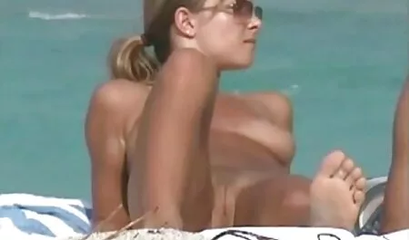 Mơn trớn một trẻ titted tóc vàng và đặt của mình tinh ranh trong phim seccuc manh cô ấy