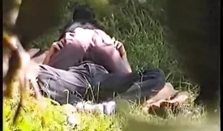 Old gothic điếm tàn bạo xem phom sec đập bởi ba cocks mà không hối tiếc xé cô ấy lỗ hậu môn