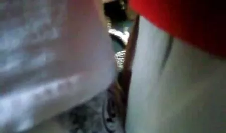 Cận cảnh xinh đẹp tóc vàng vuốt ve cạo âm hộ và sừng âm vật xem phimsecchaua