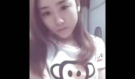 Sexy sinh viên yêu đồ chơi tình dục và vòi trang xem sec nước lớn