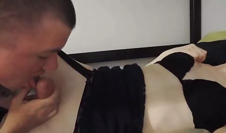 Pretty Jules là một trong fim sẽc những tên khốn mà từ đó nam giới hút thuốc :)