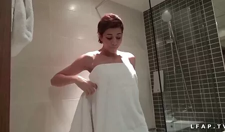 Cực hậu môn làm tình trong một thơm ngon phim sec mien phi đít với một khổng lồ dildo