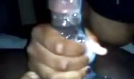 Sừng trẻ đĩ lượt với cô ấy to phim seec và rides một dildo