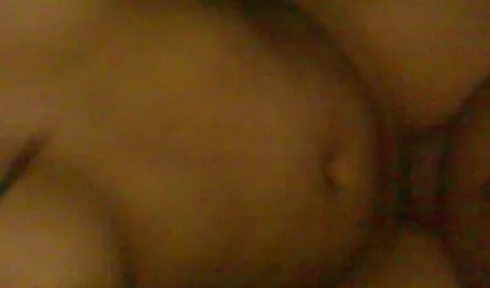Hậu môn quái làm cho một cô gái với nhỏ xem fjm sec to và rên rỉ lớn với ecstasy