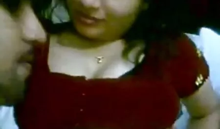Busty hình xăm phim sec vlxxx người Anh pornstar với hai đinh tán