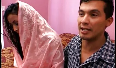 Hai nóng xem phin sec đồng tính nữ với khổng lồ to fucked trong các vòi hoa sen
