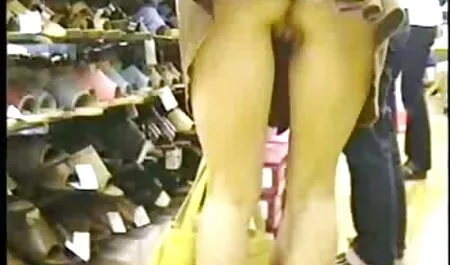 Một cô gái trẻ sexy, không có hứng thú, đã bú cặc của fhin sec một chàng trai và sung sướng bị ung thư