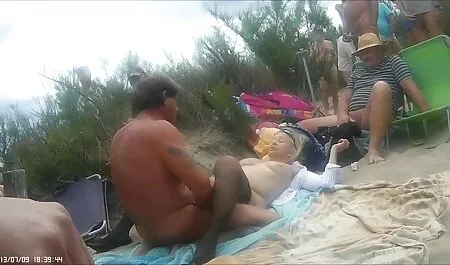 Nóng brunette được cao trên lớn tinh ranh và hậu môn Hardcore xem phin sec