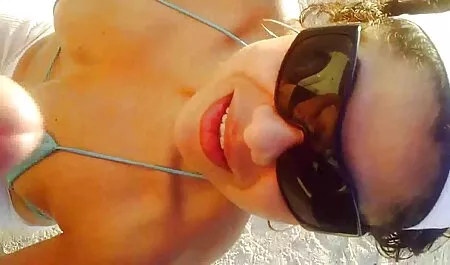 Trưởng thành cowboy với lớn sec hay khong che tits được fucked qua một người