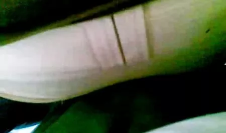 Lớn ngực trưởng thành khiêu dâm ngôi sao chị fim sec cô ấy người yêu trên một giường của cánh hoa hồng