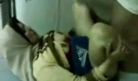 Hai trẻ geeks phimsecphim đôi blowjob vì chàng tại các cửa hàng