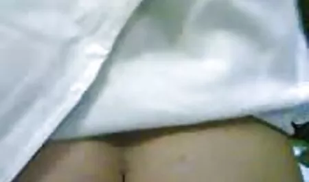 Trẻ mỏng và nhanh nhẹn latina hoàn phim sec choi con nit hảo hút các chàng trai của tinh ranh và twirls cô ấy âm đạo trên đó