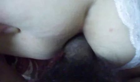 Một trẻ khiêu dâm kiểu phim sec đit mẫu vồ trên một tinh ranh sau một L. thủ dâm và hăng hái chị với anh ta